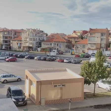 Проживание в семье Vancesi Homestay Поморие