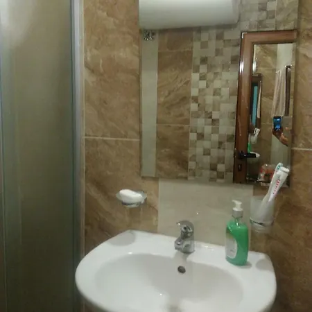 Vancesi Homestay Проживание в семье Поморие